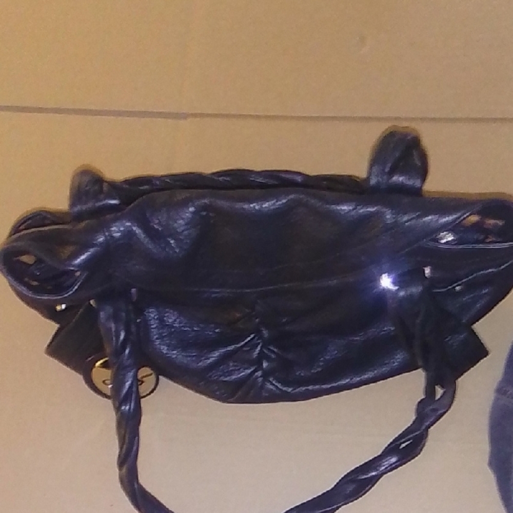 B. Makowsky Black Leather Shoulder Bag - Picture 6 of 10